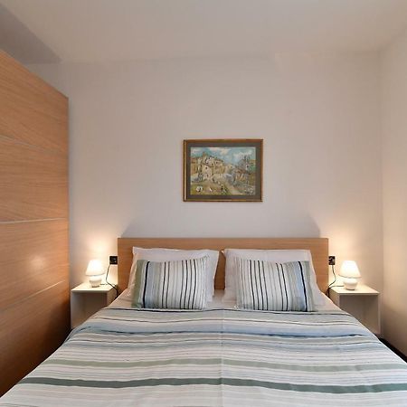 City Penthouse Vita Pula Exterior foto