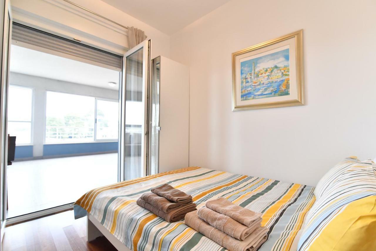 City Penthouse Vita Pula Exterior foto