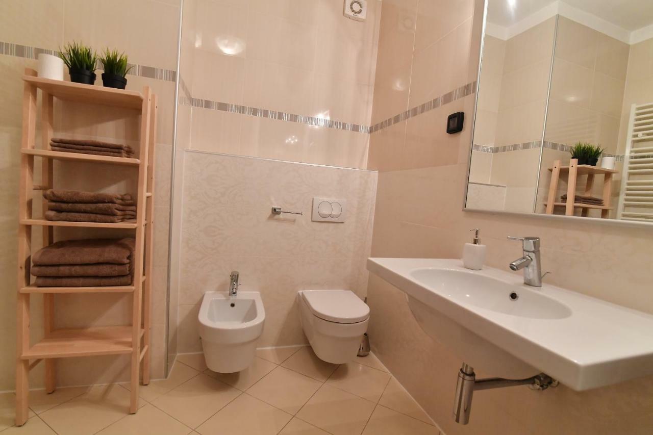 City Penthouse Vita Pula Exterior foto