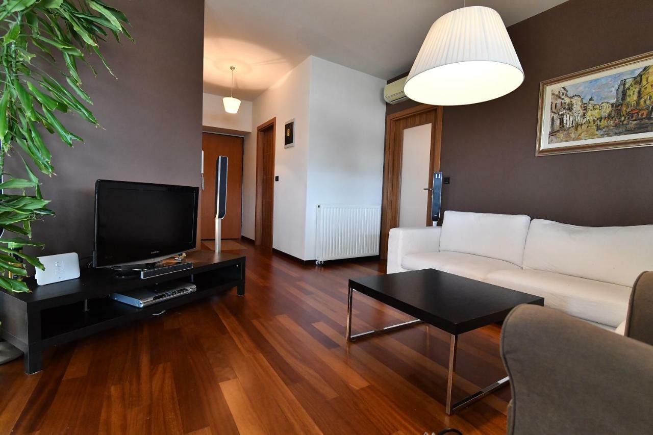 City Penthouse Vita Pula Exterior foto