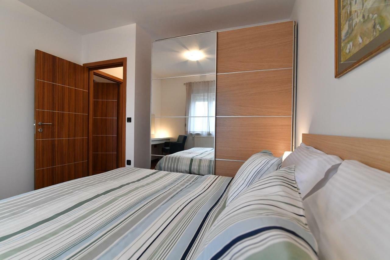 City Penthouse Vita Pula Exterior foto