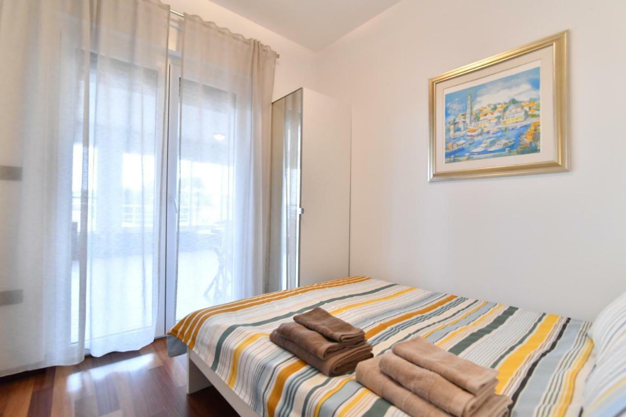 City Penthouse Vita Pula Exterior foto