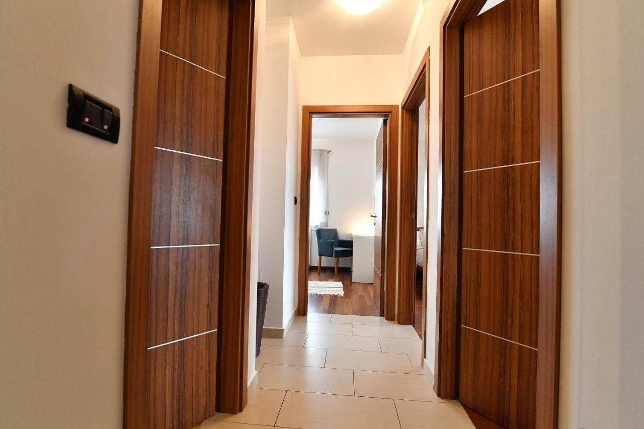City Penthouse Vita Pula Exterior foto